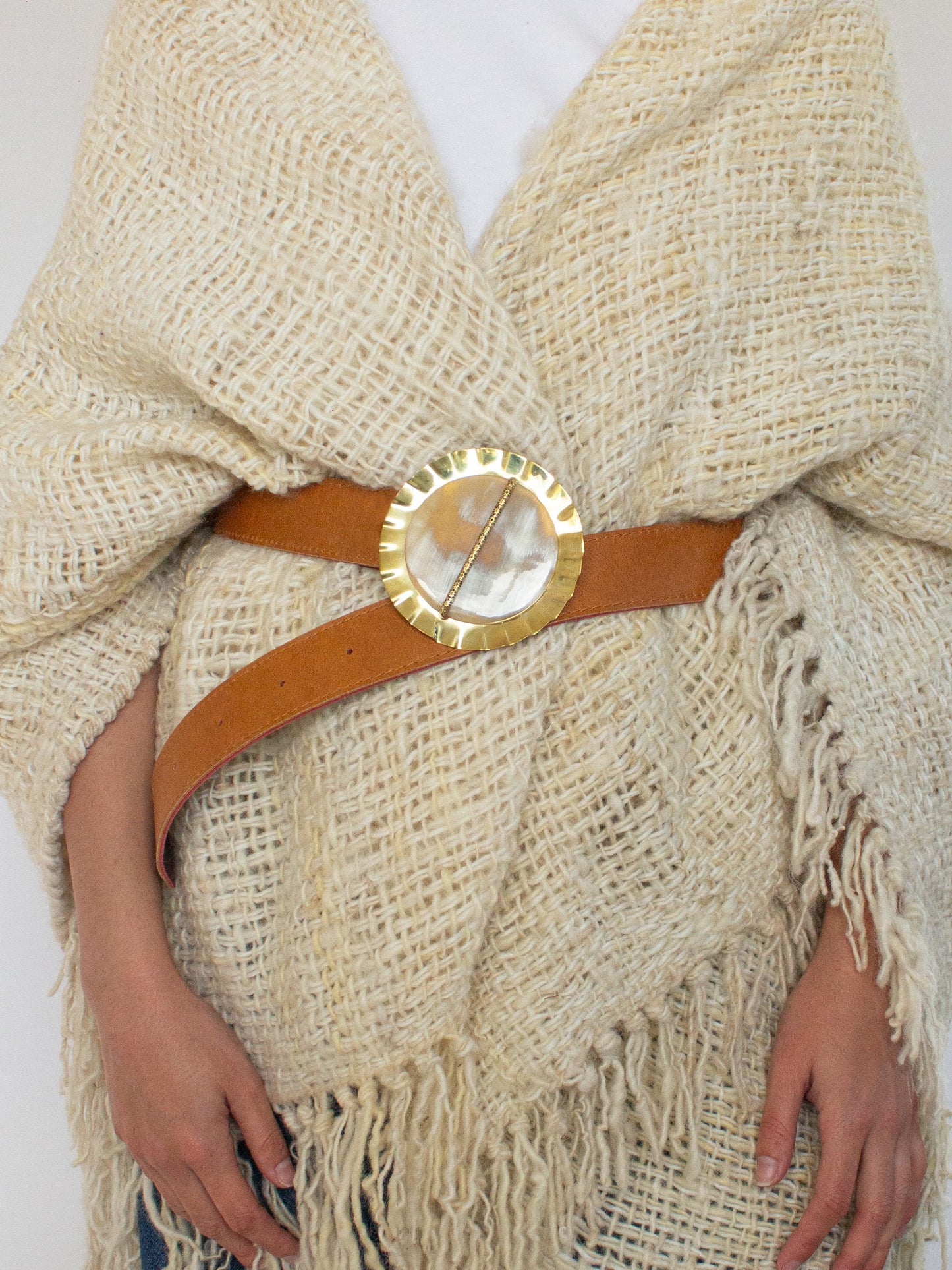 Cinto reversible 100% cuero y hebilla guampa