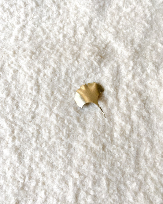 Prendedor- broche Gingko en latón