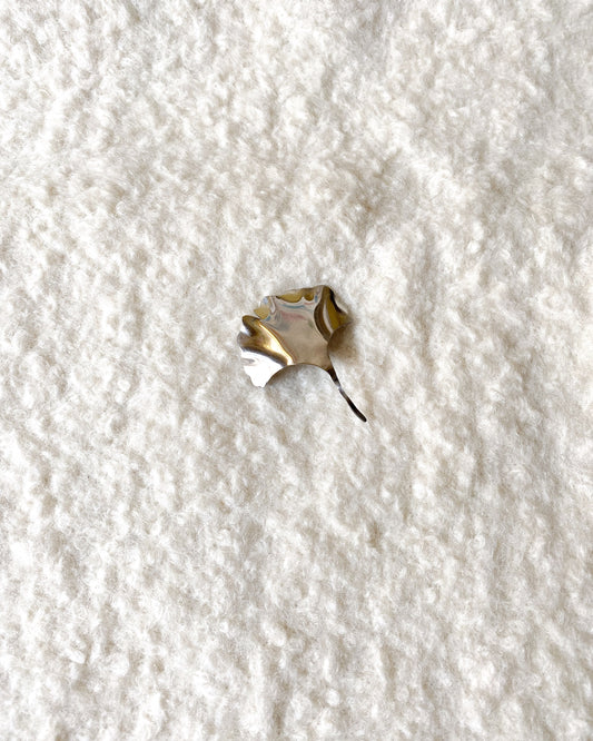 Prendedor- broche Gingko alpaca