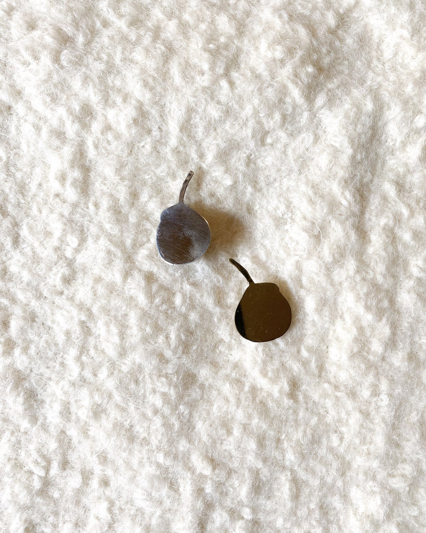 Prendedor- broche mate en alpaca o latón (mini)