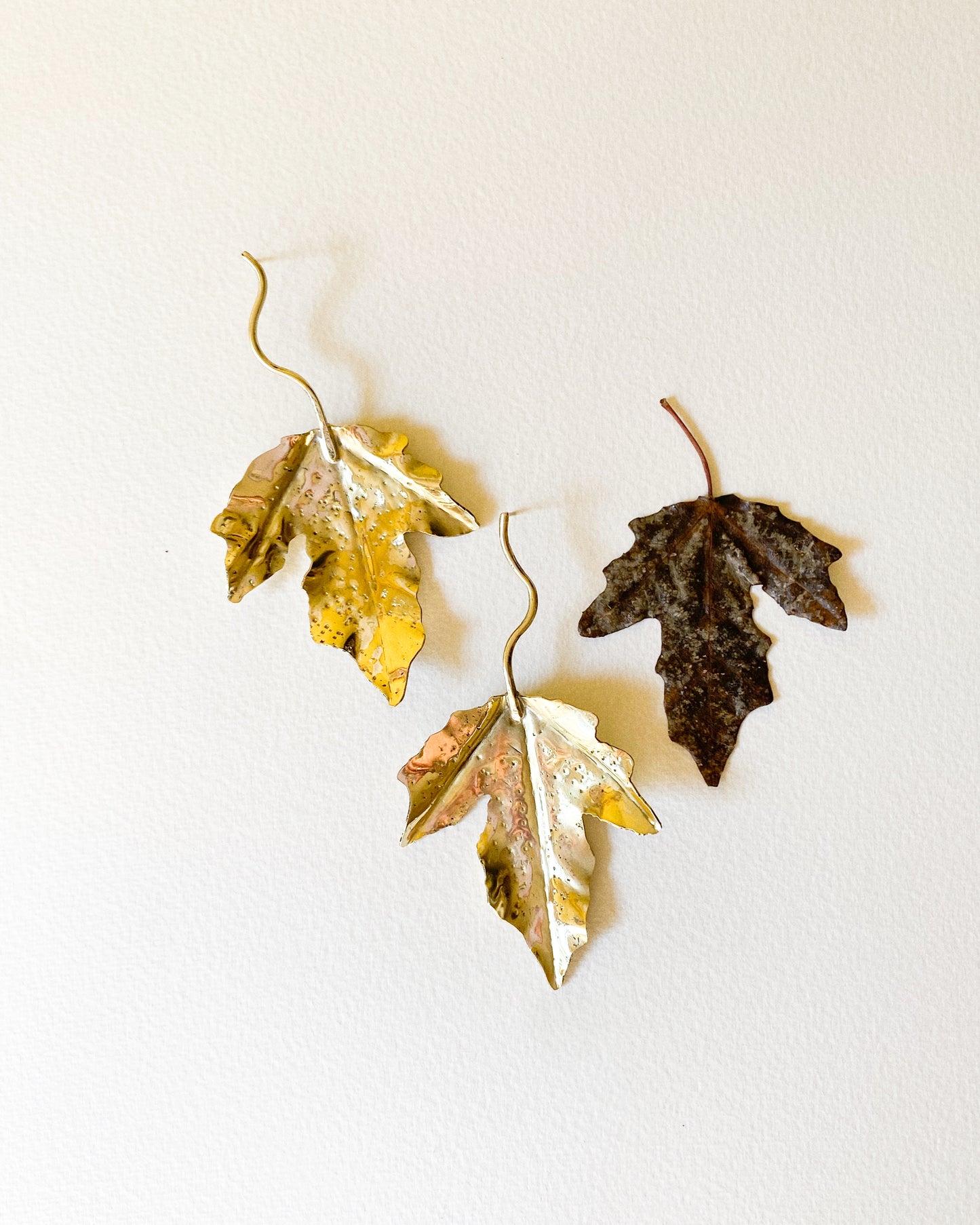 Ficus leaf caravans in brass