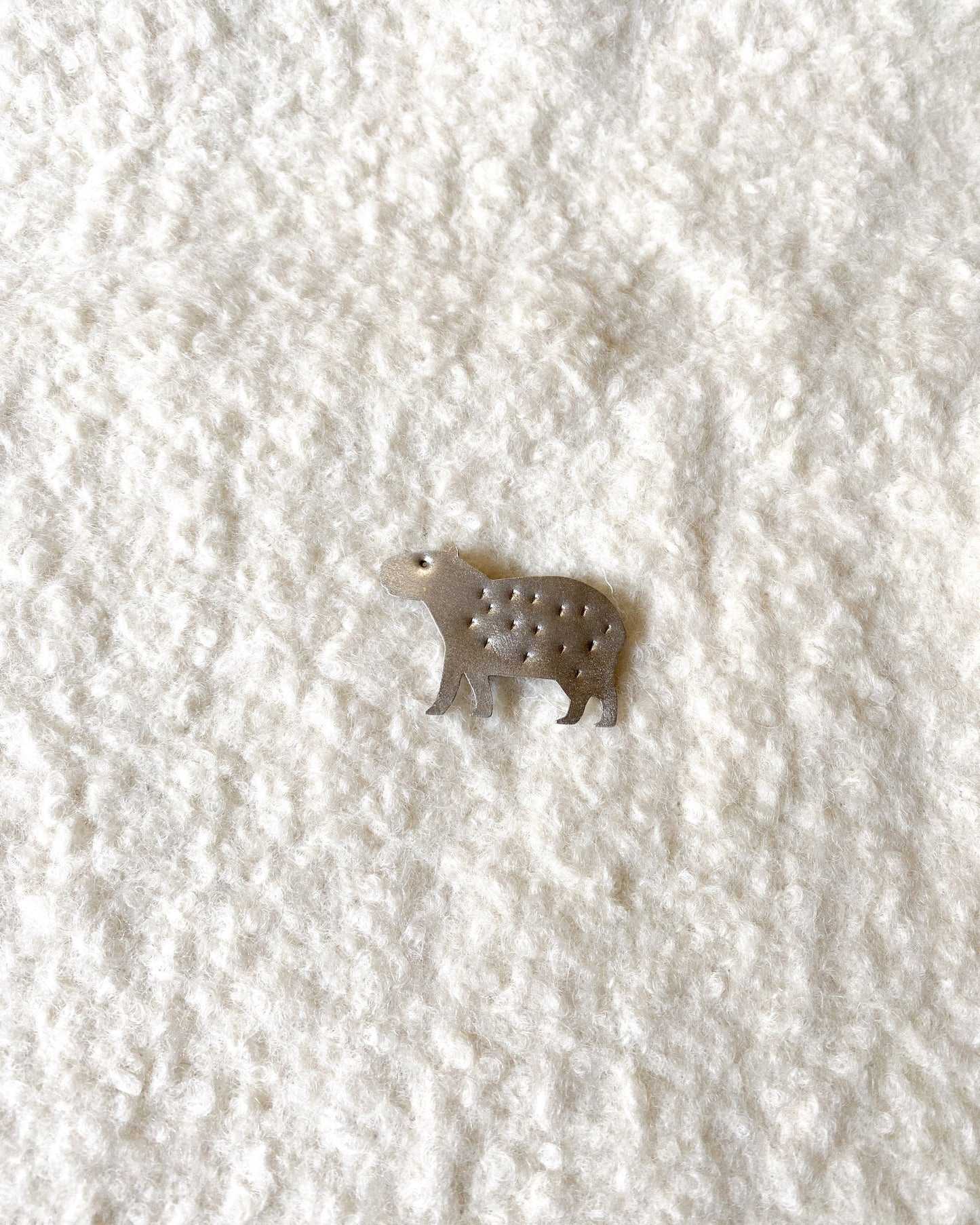 Prendedor- broche Carpincho alpaca